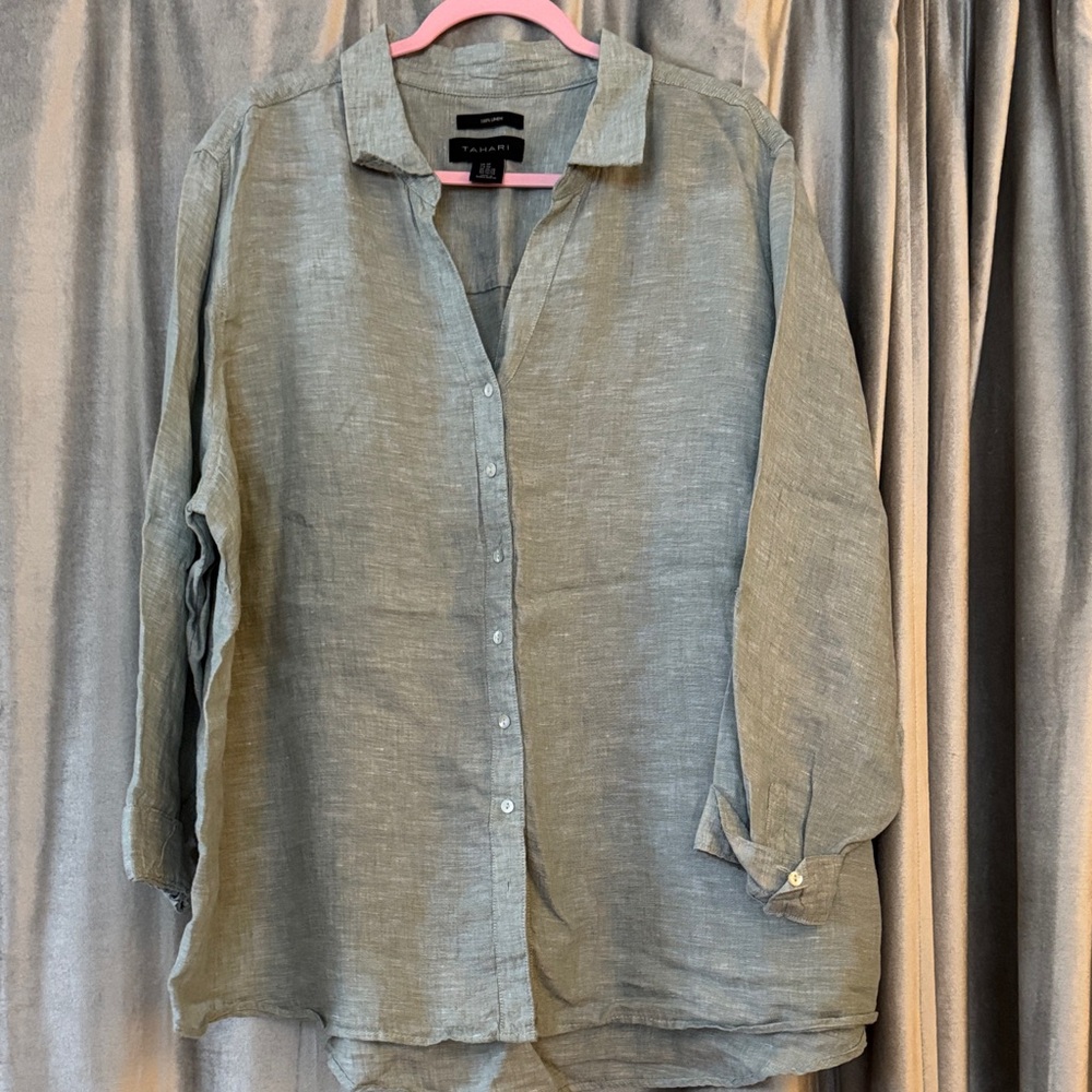 Tahari Soft Green Button-Up Shirt